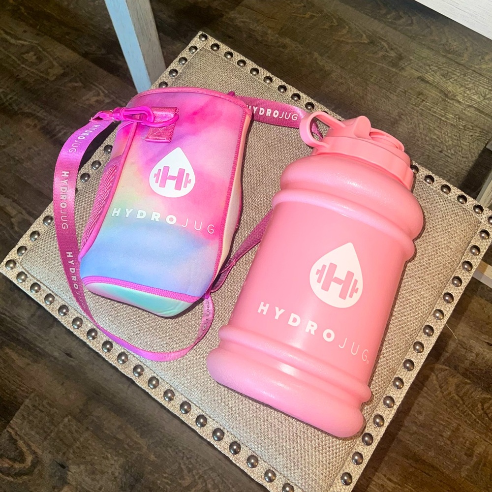 Pink hydro jug with tye dye sleeve